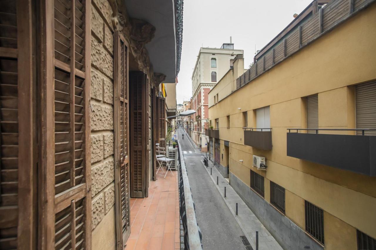 P2sal1071- Elegant In Carrer De Salinas Barcellona